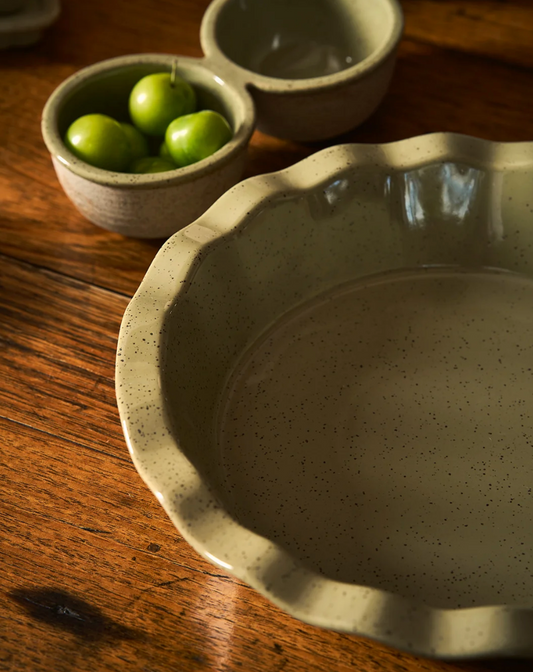 Pie Dish | Peppercorn