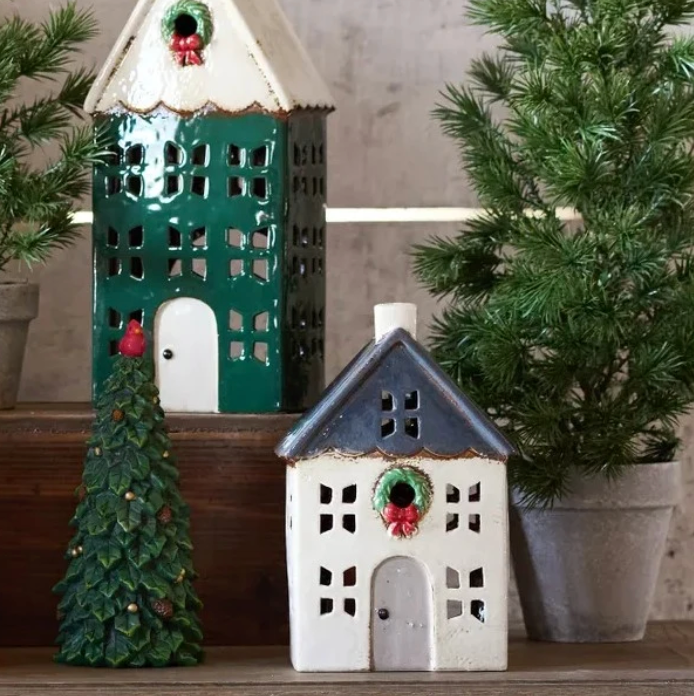 Christmas Tealight House Blue with Wreath