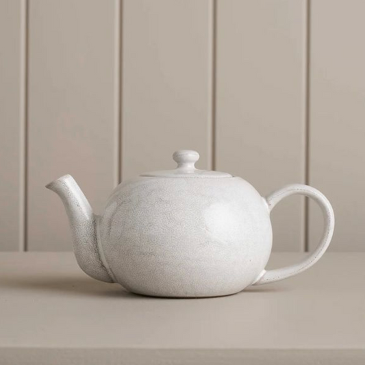 Teapot | Snow | Breakfast in Bed