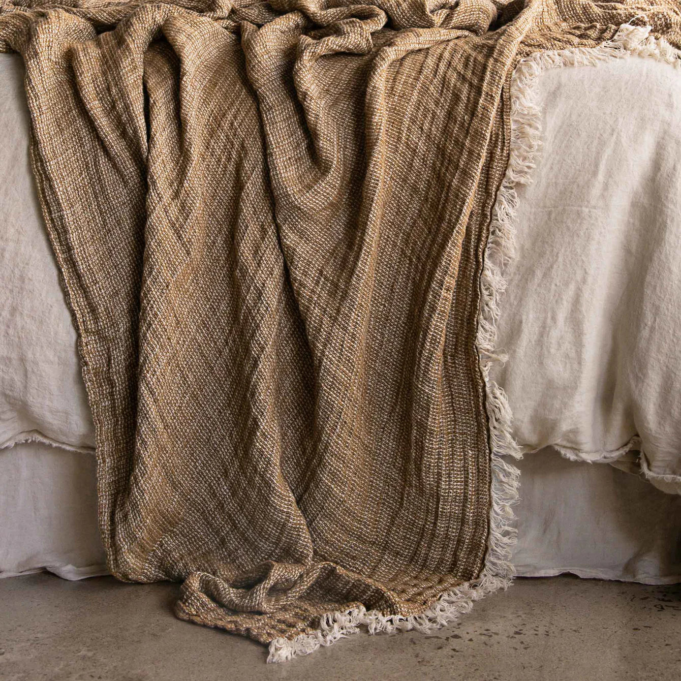 Hale Mercantile Crush Linen Throw 160 x 220 cm